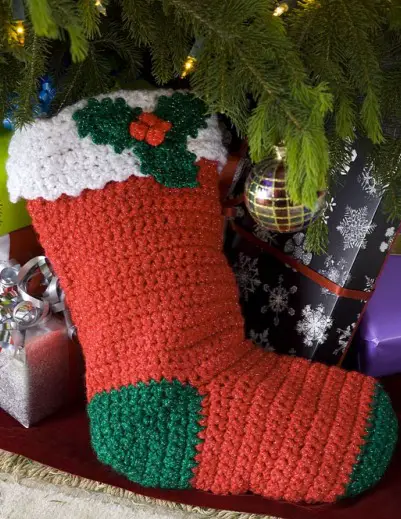 Crochet Holly Stocking - free Christmas crochet pattern_