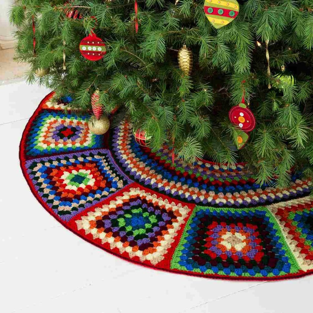 Granny Tree Skirt Free Crochet Pattern_