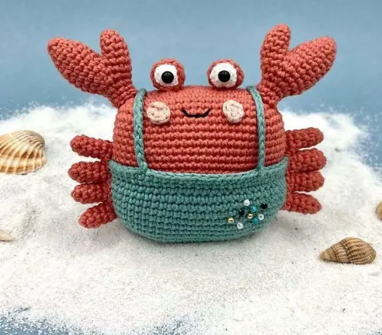 Amigurumi Crab in Overalls - free crochet pattern- triton the crab_