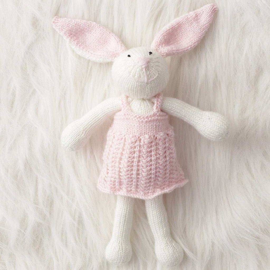 Zoe Bunny - Free Knitting Pattern by Patons