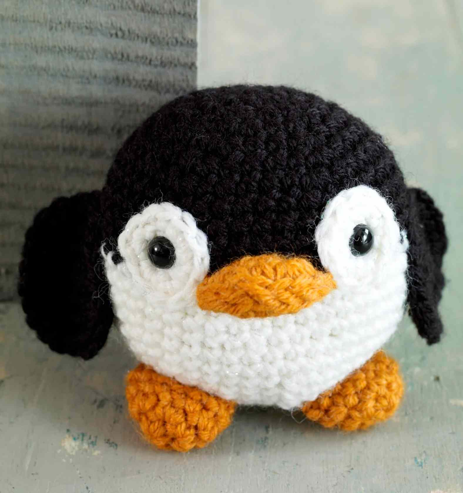 Amigurumi Penguin - Free Crochet Pattern