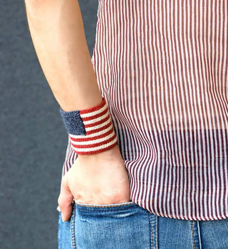  Americana Wrist Cuff - Free Knitting Pattern