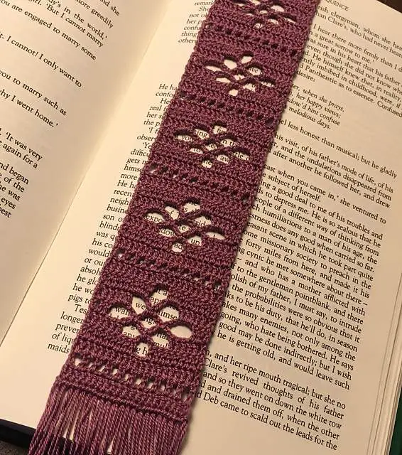 Deta's Bookmark - Free Crochet Pattern