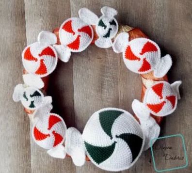 Peppermint Candies Wreath - free crochet pattern