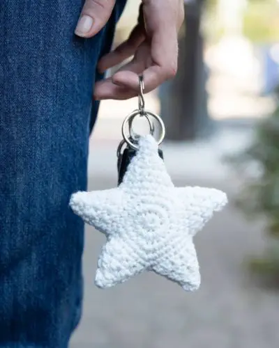 Star Keychain - Free Crochet Pattern
