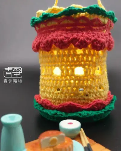 Mini Chinese Lantern - Free Crochet Pattern