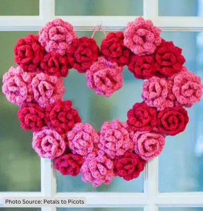 Rose Heart Wreath - free crochet pattern