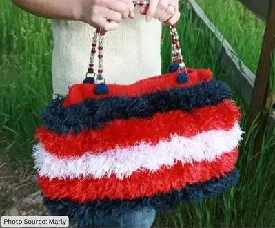 Firecracker Felted Crochet Bag - free crochet patttern